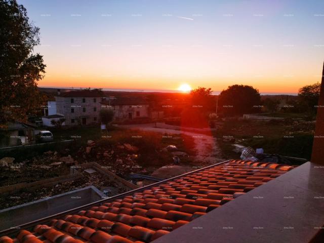 Kuća Kuća s bazenom i pogledom na more, Kaštelir