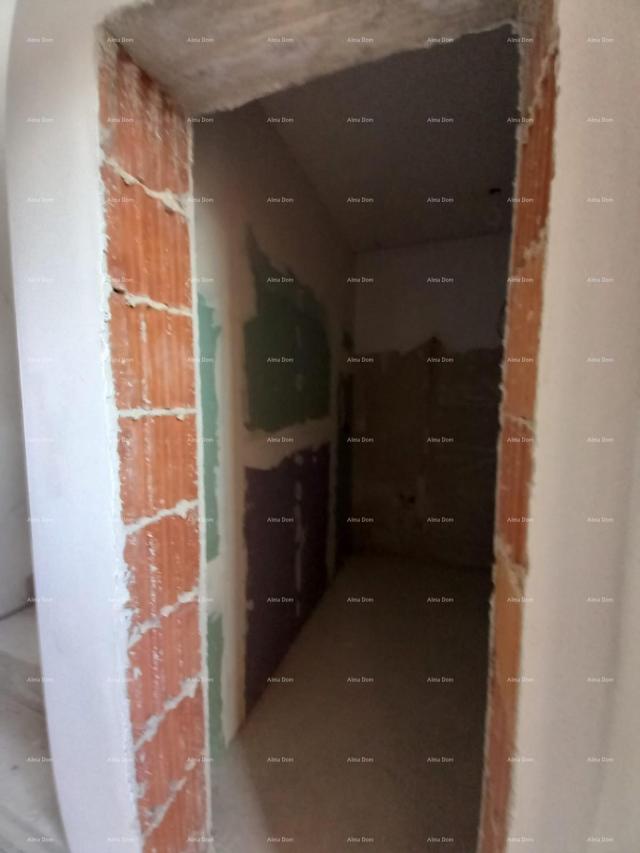 Kuća Kuća s bazenom i pogledom na more, Kaštelir