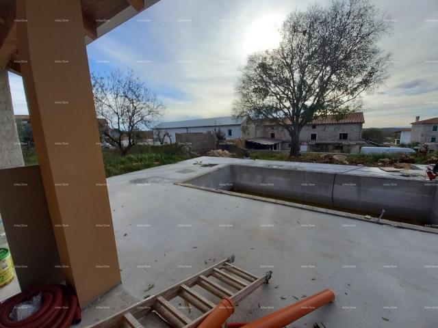 Kuća Kuća s bazenom i pogledom na more, Kaštelir
