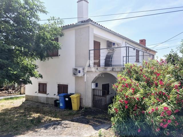 Vrbnik, okolica, dvojna kuća sa pogledom na more! ID 623