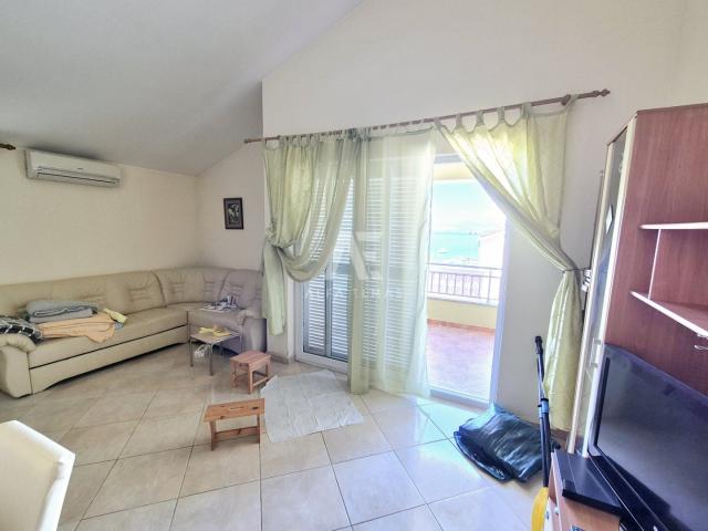Soline Bay, Apartment Just Second Row from the Sea! ID 631