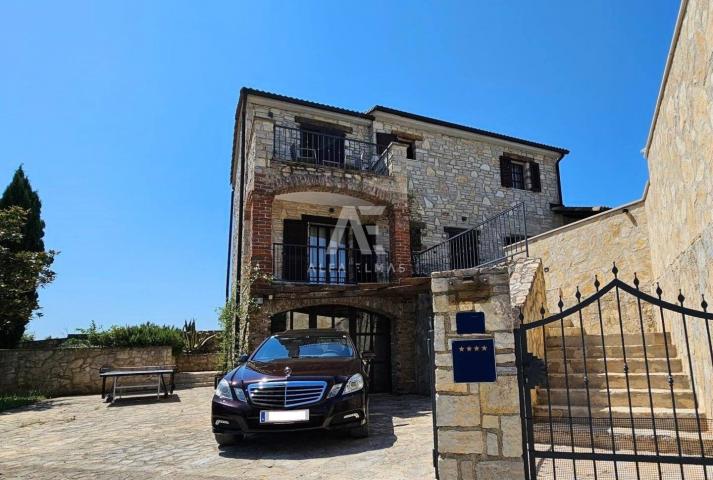 Istra, predivna kamena kuća sa bazenom na mirnoj lokaciji! 
