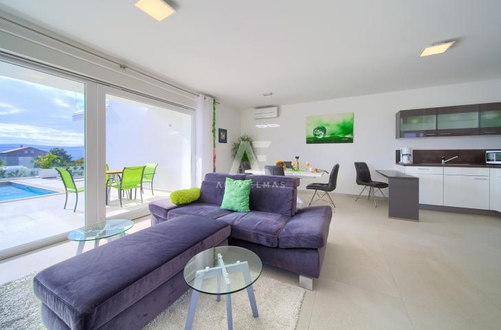 Beautiful apartment on Krk with a pool and terrace ID 569
