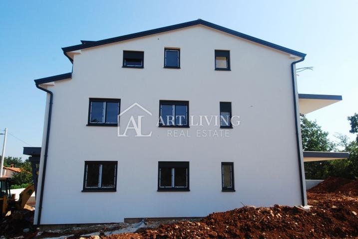 Poreč - surroundings, apartment in a new building on the first floor surrounded by nature