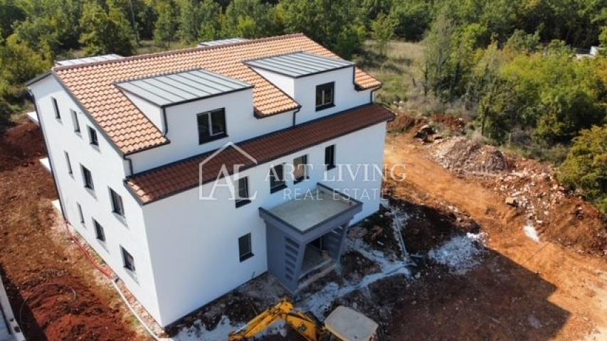 Poreč - surroundings, apartment in a new building on the first floor surrounded by nature