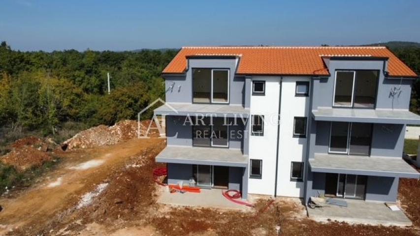Poreč - surroundings, apartment in a new building on the first floor surrounded by nature