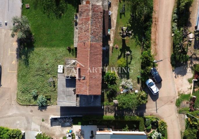 Istrien, Novigrad, Umgebung, einzigartiges autochthones istrisches Haus mit Garten - nur 30 Meter vo