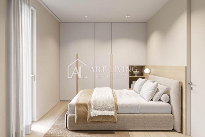 ISTRIEN, NOVIGRAD - UMGEBUNG - Luxuriöses Apartment mit drei Schlafzimmern in TOP-Lage, nur 300 m vo