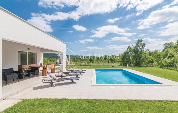 Istrien, Labin, Umgebung - ein attraktives Haus mit Swimmingpool in ruhiger Lage inmitten der Natur