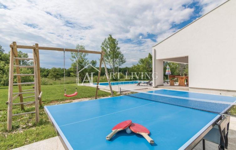 Istrien, Labin, Umgebung - ein attraktives Haus mit Swimmingpool in ruhiger Lage inmitten der Natur