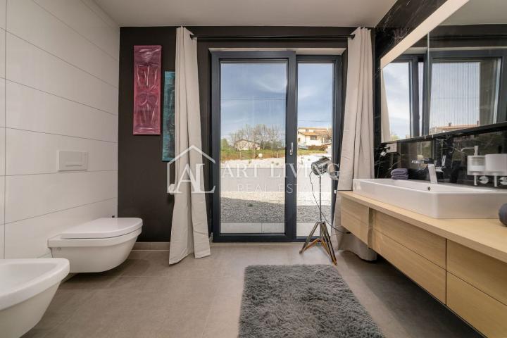 Istrien, Poreč, Umgebung – luxuriöse freistehende moderne Villa mit Swimmingpool