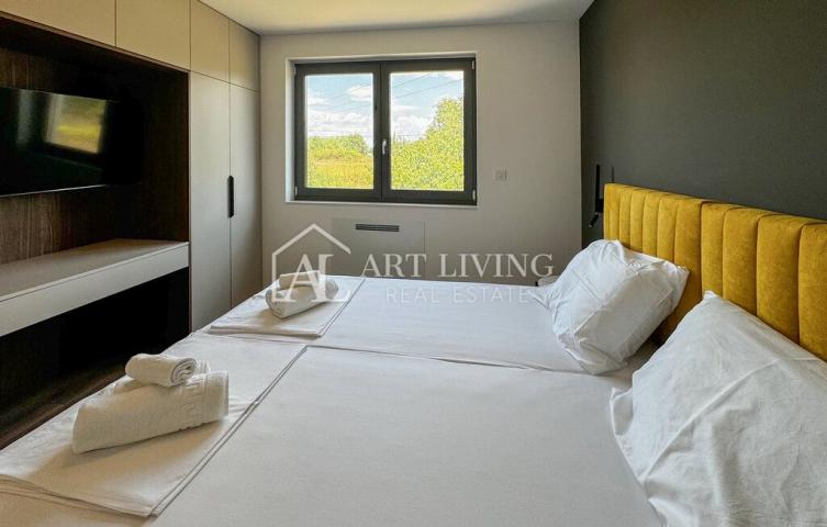 Poreč, Umgebung – Luxuriöses Apartment mit Meerblick und Whirlpool auf der Terrasse