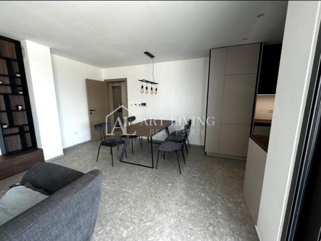 Poreč, okolica - Luksuzan stan 93,32 m2 s vlastitim bazenom