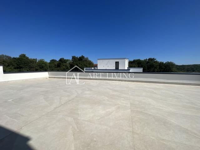 GELEGENHEIT!!! ATTRAKTIVES DOPPELHAUS IN DER NÄHE VON NOVIGRAD, 300 m VOM MEER ENTFERNT