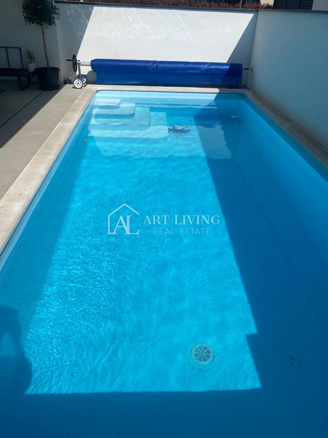 UMAG - MODERNA DVOJNA KUĆA S BAZENOM POVRŠINE 123 m² + OKUĆNICA od 104 m²