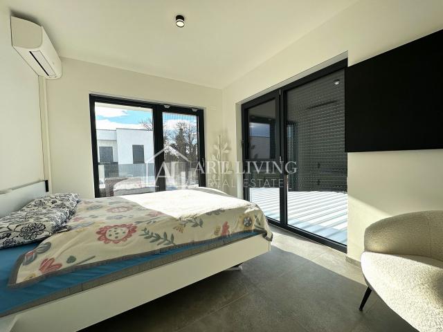 UMAG - MODERNA DVOJNA KUĆA S BAZENOM POVRŠINE 123 m² + OKUĆNICA od 104 m²