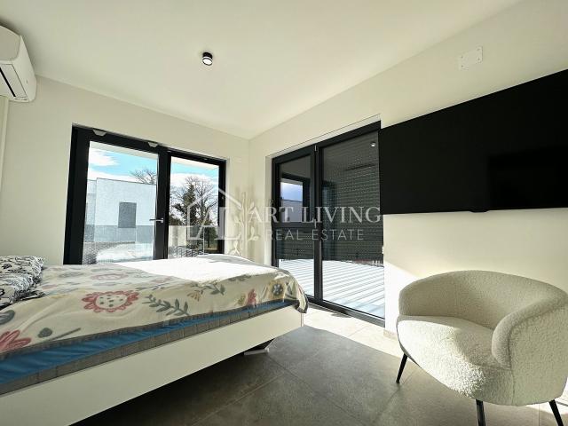 UMAG - MODERNA DVOJNA KUĆA S BAZENOM POVRŠINE 123 m² + OKUĆNICA od 104 m²