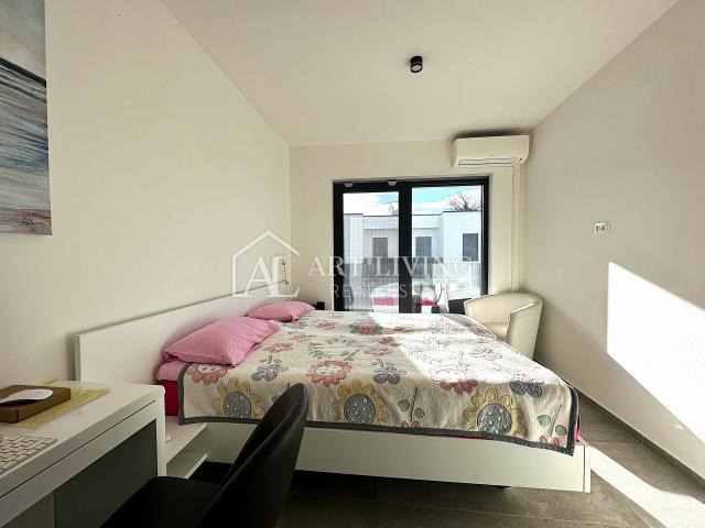 UMAG - MODERNA DVOJNA KUĆA S BAZENOM POVRŠINE 123 m² + OKUĆNICA od 104 m²