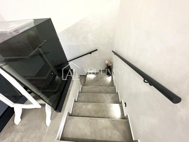 UMAG - MODERNA DVOJNA KUĆA S BAZENOM POVRŠINE 123 m² + OKUĆNICA od 104 m²