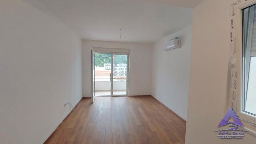 Prodaja, Stan, 47m2 , Budva