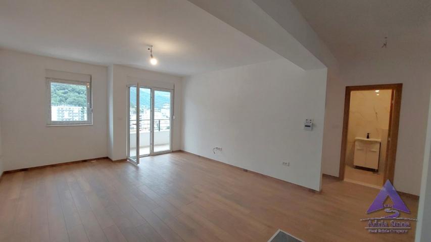 Prodaja, Stan, 45m2 , Budva