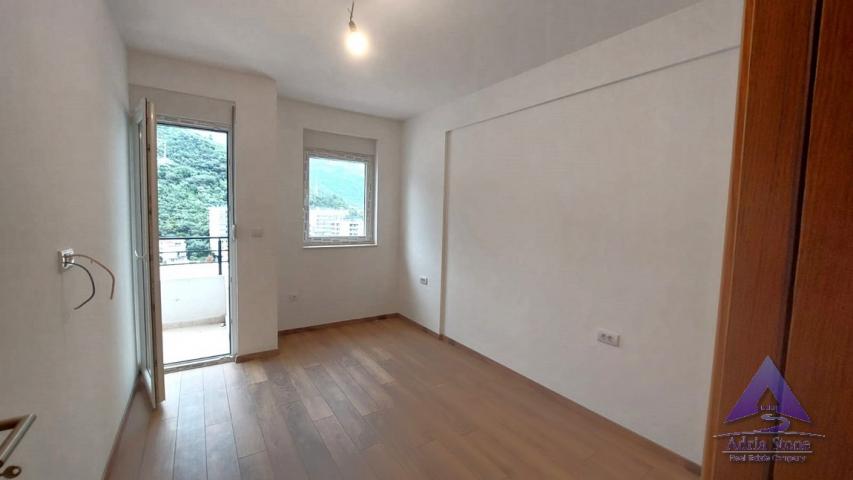 Prodaja, Stan, 45m2 , Budva