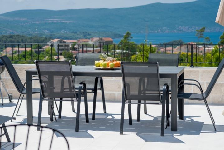 Prodaja, Kuća, 250m2 , MRČEVAC