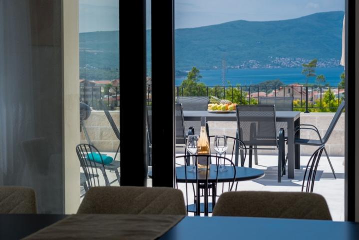 Prodaja, Kuća, 250m2 , MRČEVAC