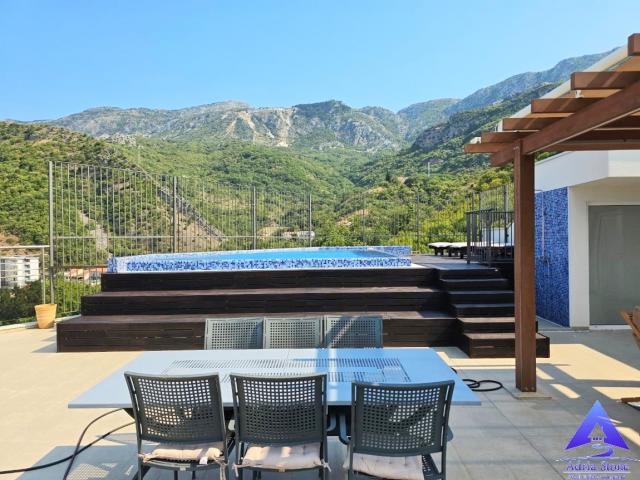 Prodaja, Stan, 149m2 , Rafailovići