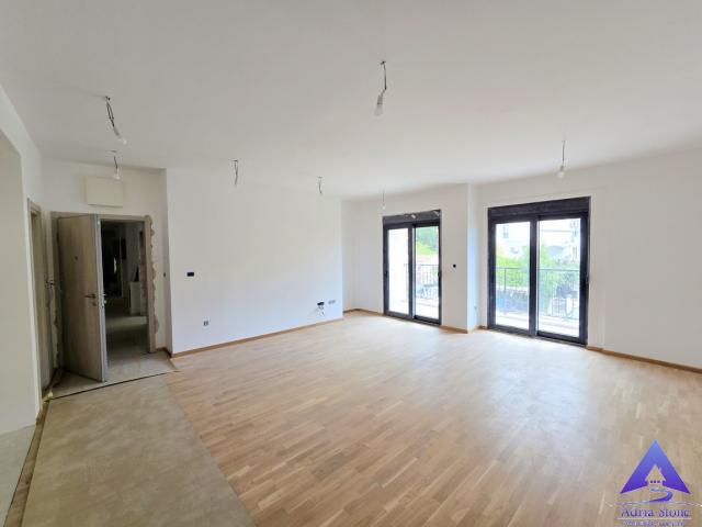 Prodaja, Stan, 114m2 , Adok