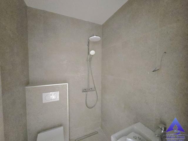 Prodaja, Stan, 114m2 , Adok