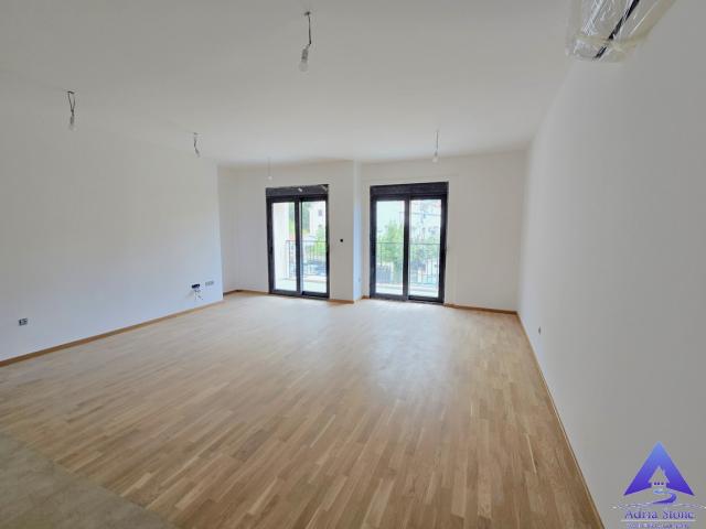 Prodaja, Stan, 114m2 , Adok