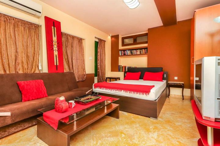 Kuca sa 10 apartmana u centru Petrovca
