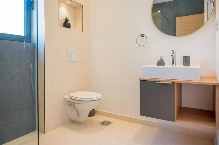 Prodaja, Kuća, 150m2 , BECICI