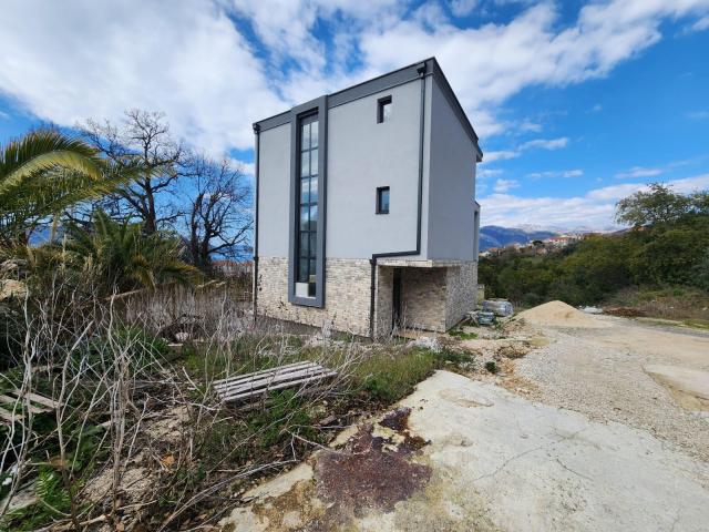 Prodaja, Kuća, 230m2 , Kalimanj