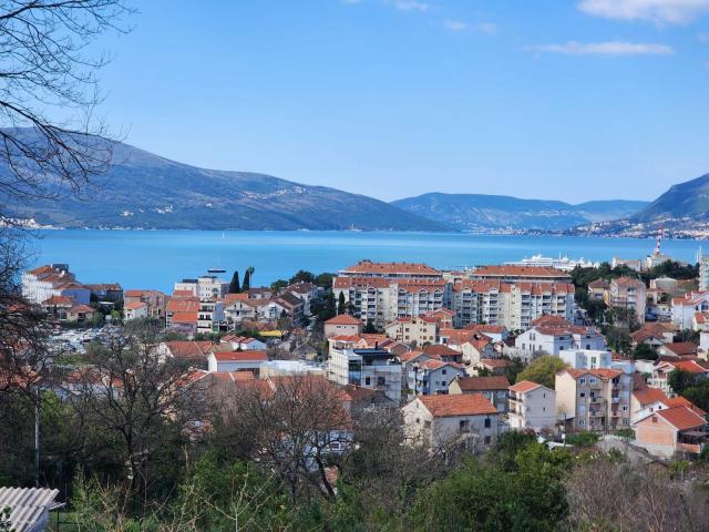 Prodaja, Kuća, 230m2 , Kalimanj