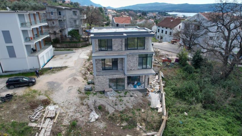 Prodaja, Kuća, 230m2 , Kalimanj