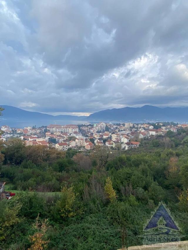 Prodaja, Kuća, 230m2 , Kalimanj