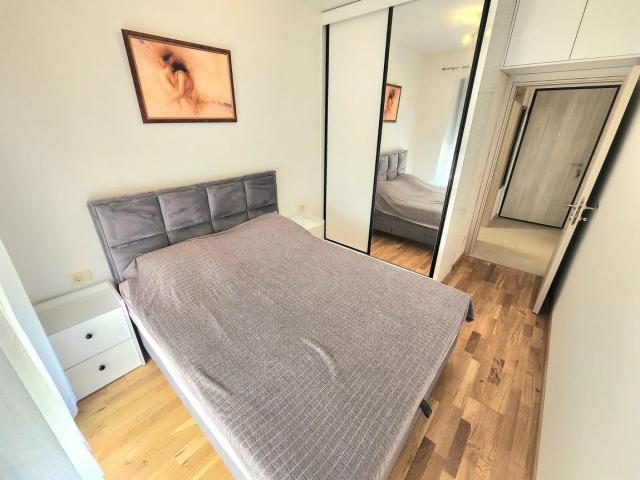 Izdavanje, Stan, 43m2 , Podkošljun