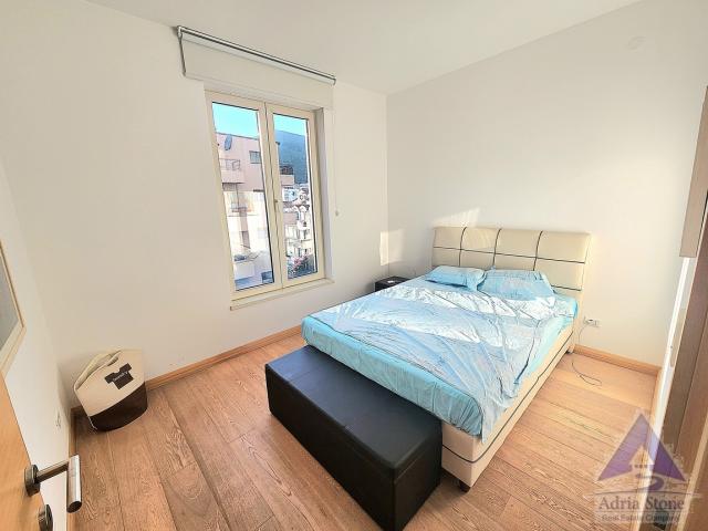 Izdavanje, Stan, 49m2 , Budva