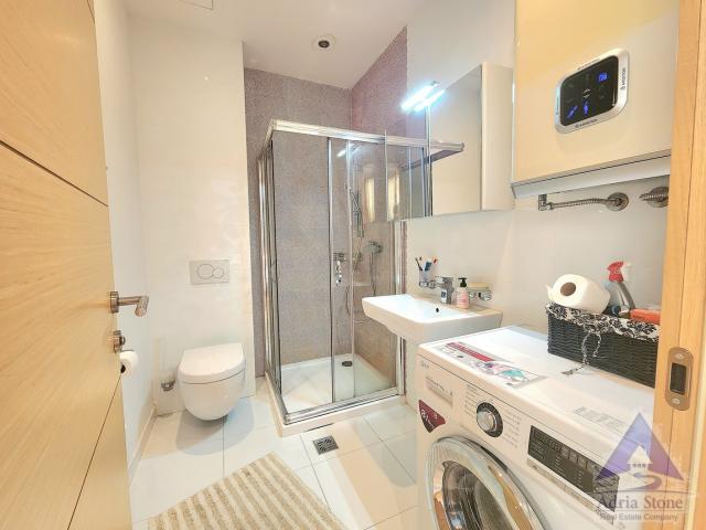 Izdavanje, Stan, 49m2 , Budva