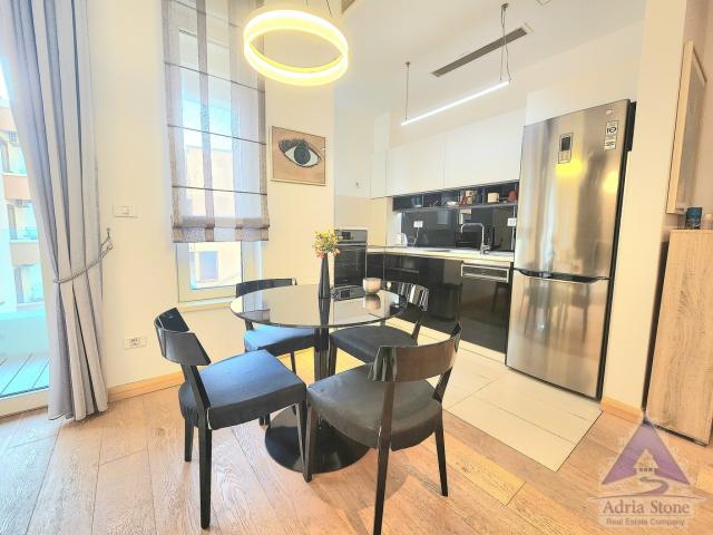 Izdavanje, Stan, 49m2 , Budva