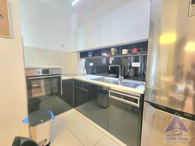 Izdavanje, Stan, 49m2 , Budva