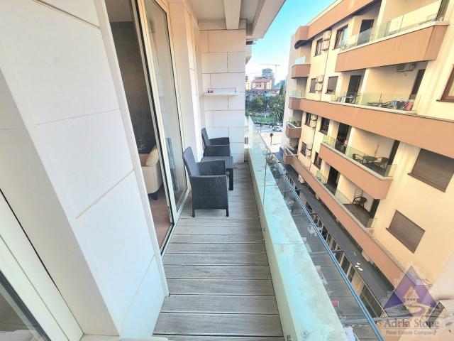 Izdavanje, Stan, 49m2 , Budva