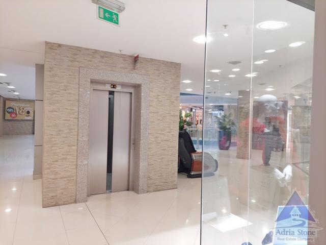 Prodaja, Poslovni prostor, 44m2 , Budva
