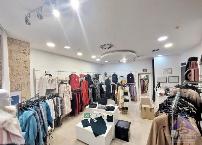 Prodaja, Poslovni prostor, 44m2 , Budva