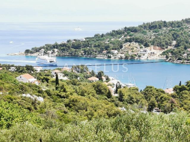 Croatia, Solta - building plot with open sea view, 2085 m2