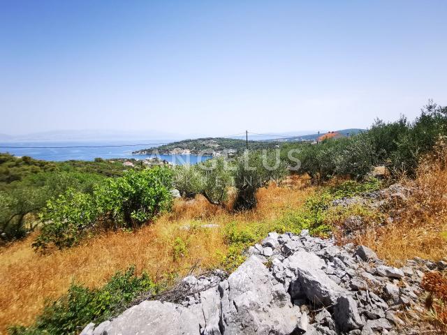Croatia, Solta - building plot with open sea view, 2085 m2