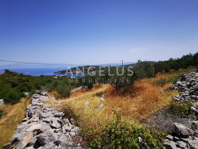 Croatia, Solta - building plot with open sea view, 2085 m2