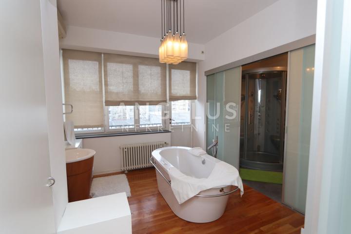 Zagreb - Martićeva  180 m2 sa 2 park. mjesta tramvaj zona